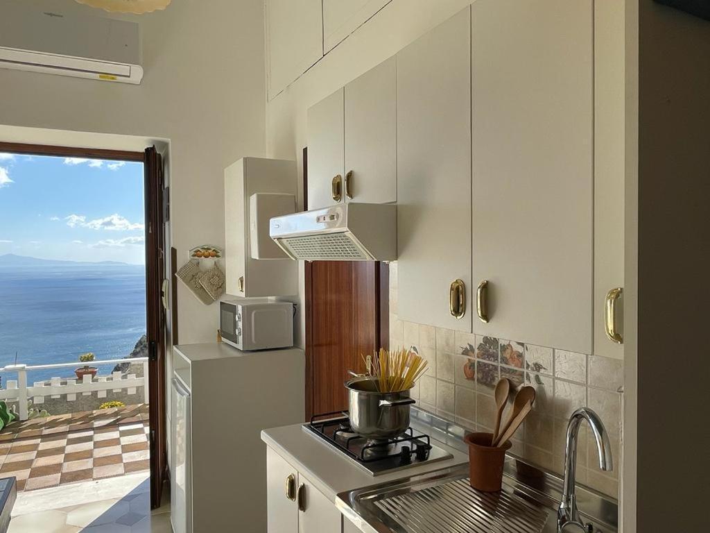 アマルフィCasa Enzo Con Vista Mareアパートメント エクステリア 写真